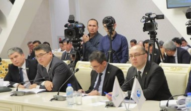 Конституциявий қонун лойиҳаси ташаббускор фракциялар томонидан муҳокама қилинди