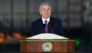 Президент нашей страны встретился с представителями общественности Ташкентской области
