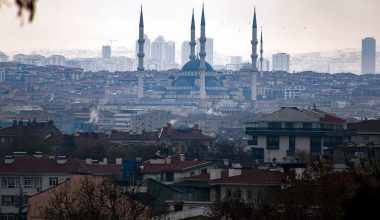 Турция: Фолькер Тюрк осудил поправки, которые позволят выносить пожизненные приговоры несовершеннолетним