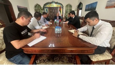 Konstitutsiyaviy komissiya raisi BAAda vatandoshlar bilan uchrashdi