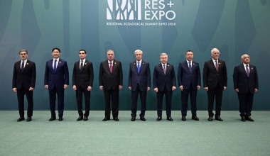 The President of Uzbekistan visited the exhibition of the Regional Ecological Summit