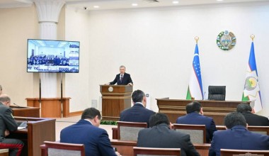 Давлат хавфсизлик хизмати ва Бош прокуратурага лавозимидан озод этилган мутасаддиларнинг фаолиятини ўрганиш ва қонун бузилишлари аниқланган тақдирда, қатъий жавобгарликка тортиш топширилди