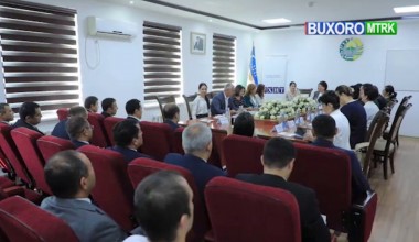 Бухоро вилоят судида Бухоро шаҳрида “Аёллар, тинчлик ва хавфсизлик ва унинг инсон ҳуқуқлари билан боғлиқлиги” мавзусида ўтказилган давра суҳбати иштирокчилари билан учрашув бўлиб ўтди