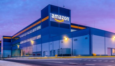 Amazon сунъий интеллект сабаб ишчи кучини қисқартиради