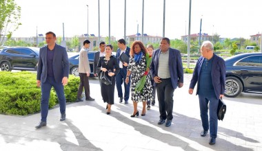  Parlamentlararo ittifoq Bosh kotibi Martin Chungong va Jahon sog‘liqni saqlash tashkiloti sog‘liq xavfsizligi departamenti direktori Dr. Stella Chungong Xiva shahrida