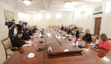 A.Saidov “Frantsiya – Markaziy Osiyo” parlamentlararo guruhi raisi E.Morey bilan uchrashdi