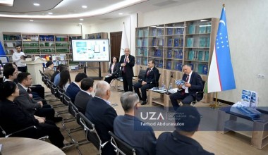 В журнале «Демократизация и права человека» освещена тема развития махалли и всего общества